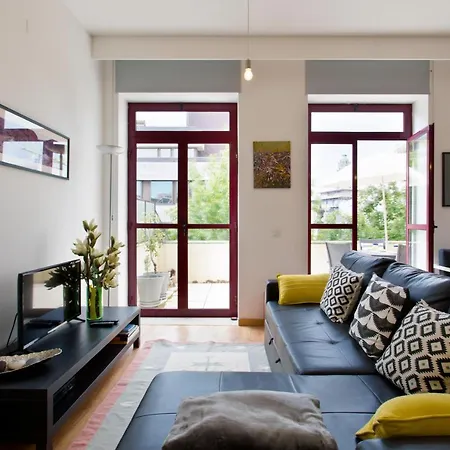 Terrace Apartment *