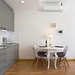 Terrace Apartment *